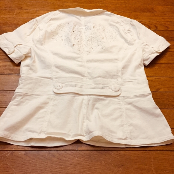 White House Black Market. Super stylish. - Picture 6 of 8